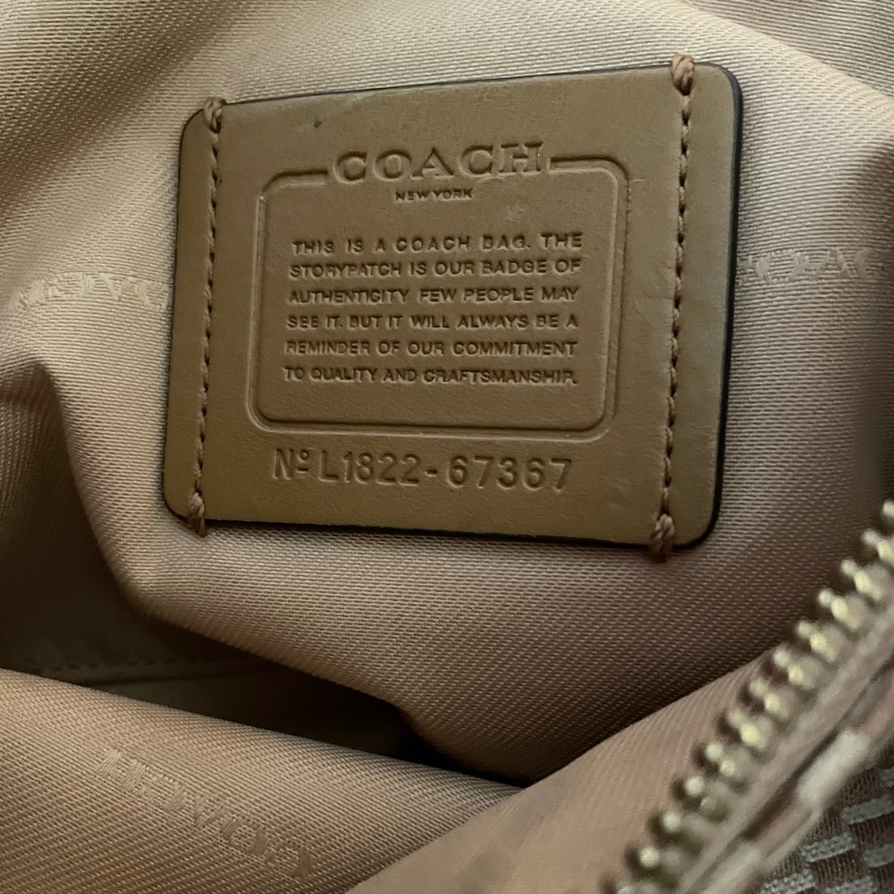 Coach Chelsea Tan 2 Way Bag Sold Out Online MSRP $452 - Picture 8 of 9